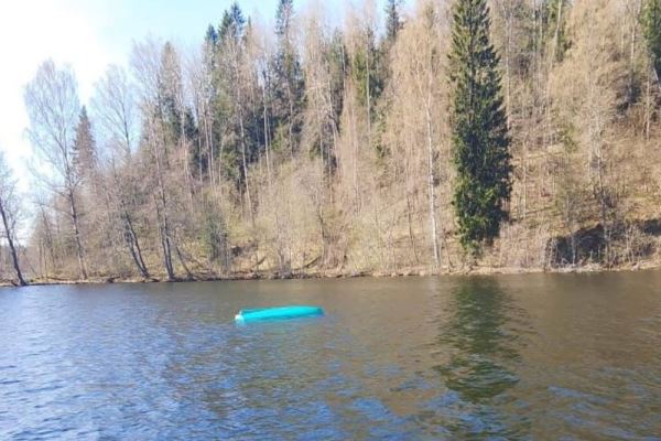 В Новгородской области перевернулись и утонули двое мужчин на байдарке