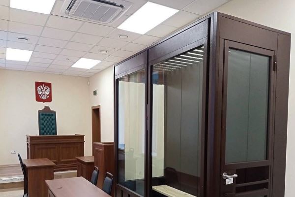 Жительница Кузбасса напала с ножом на невзлюбившего ее кошек сожителя