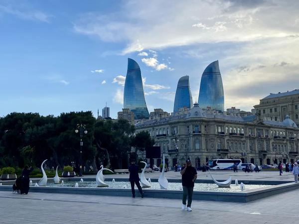 Зачем и за чем ехать в Баку